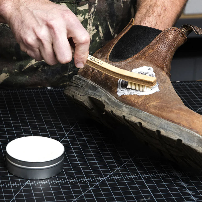 Otter Wax - Tampico Cleaning Brush