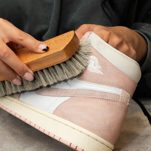 Reshoevn8r Horsehair Suede Shoe Brush