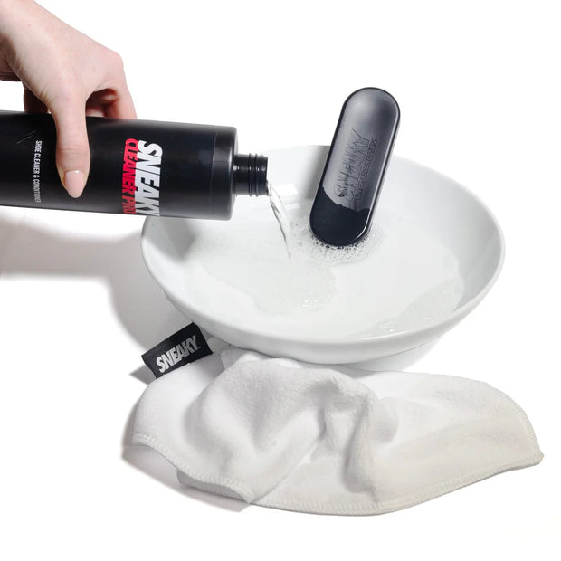 Sneaky Cleaner Pro - Shoe Cleaner & Conditioner